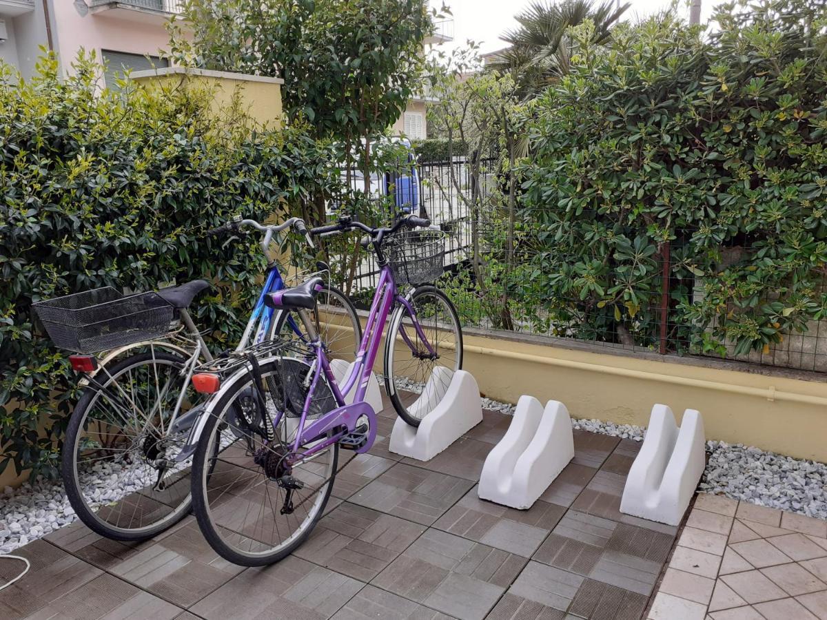 Minzoni94 - Twobedroom+Garden Lido di Camaiore Eksteriør billede